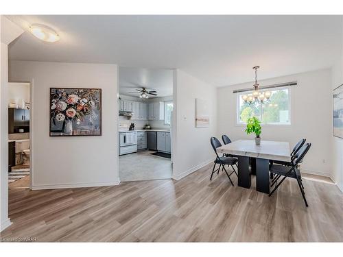 35-60 Elmsdale Drive, Kitchener, ON - Indoor Photo Showing Dining Room