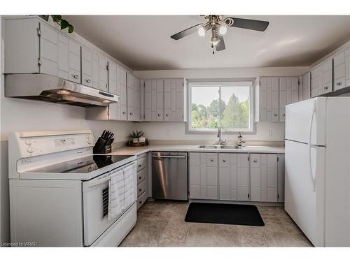 35-60 Elmsdale Drive, Kitchener, ON - Indoor Photo Showing Kitchen With Double Sink