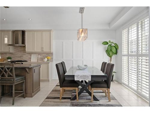 39 Bastia Street, Waterdown, ON - Indoor Photo Showing Dining Room