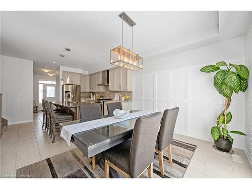 39 Bastia Street, Waterdown, ON - Indoor Photo Showing Dining Room