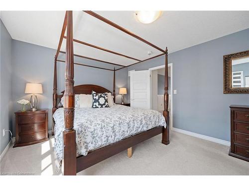 39 Bastia Street, Waterdown, ON - Indoor Photo Showing Bedroom