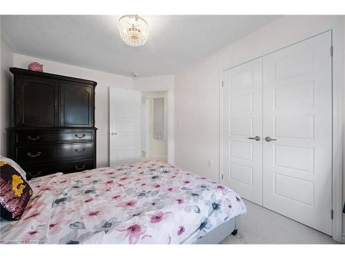 39 Bastia Street, Waterdown, ON - Indoor Photo Showing Bedroom