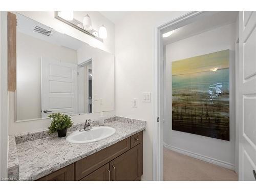 39 Bastia Street, Waterdown, ON - Indoor Photo Showing Bathroom