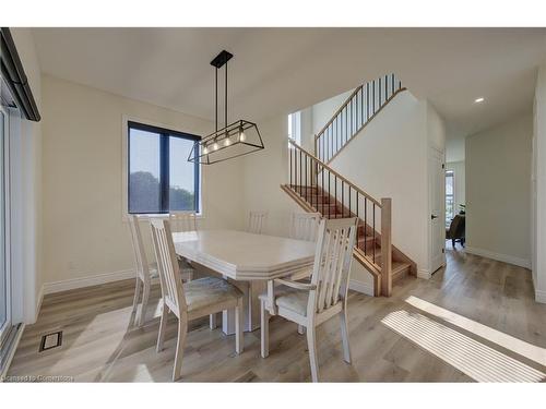 39 Herb Street, Norwich, ON - Indoor Photo Showing Dining Room