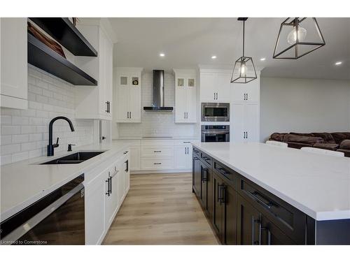 39 Herb Street, Norwich, ON - Indoor Photo Showing Kitchen With Double Sink With Upgraded Kitchen