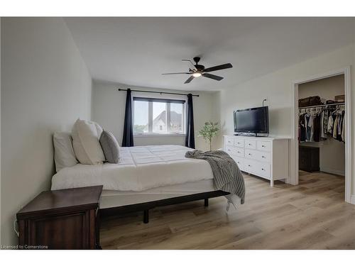 39 Herb Street, Norwich, ON - Indoor Photo Showing Bedroom