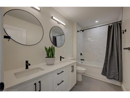 39 Herb Street, Norwich, ON - Indoor Photo Showing Bathroom