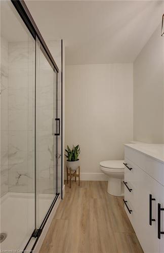 39 Herb Street, Norwich, ON - Indoor Photo Showing Bathroom