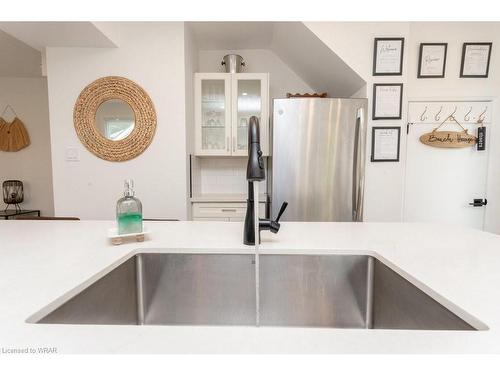 354 Erie Street, Port Stanley, ON - Indoor Photo Showing Kitchen