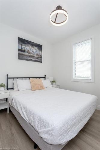 354 Erie Street, Port Stanley, ON - Indoor Photo Showing Bedroom