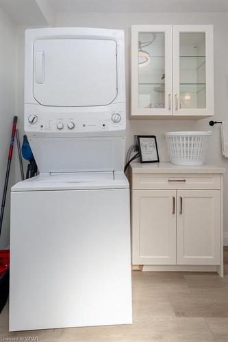 354 Erie Street, Port Stanley, ON - Indoor Photo Showing Laundry Room