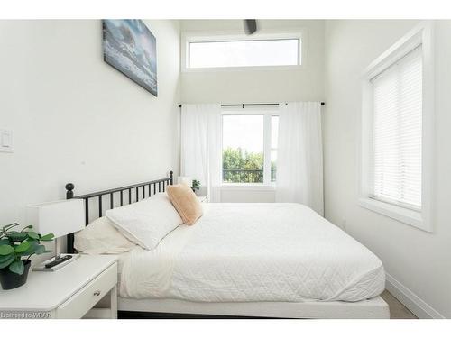 354 Erie Street, Port Stanley, ON - Indoor Photo Showing Bedroom