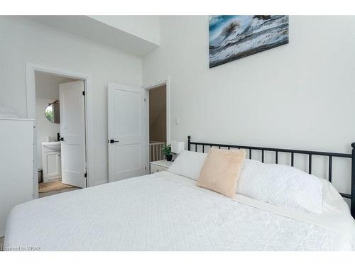 354 Erie Street, Port Stanley, ON - Indoor Photo Showing Bedroom