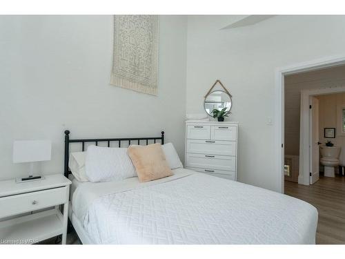 354 Erie Street, Port Stanley, ON - Indoor Photo Showing Bedroom