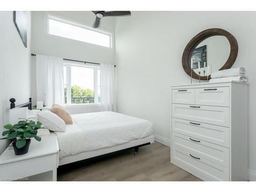 354 Erie Street, Port Stanley, ON - Indoor Photo Showing Bedroom