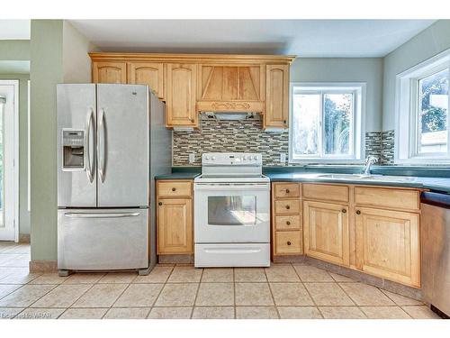 22 Dogwood Drive, Tillsonburg, ON - Indoor Photo Showing Kitchen