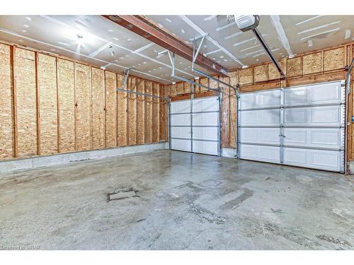 22 Dogwood Drive, Tillsonburg, ON - Indoor Photo Showing Garage