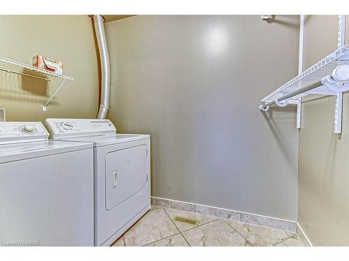 22 Dogwood Drive, Tillsonburg, ON - Indoor Photo Showing Laundry Room