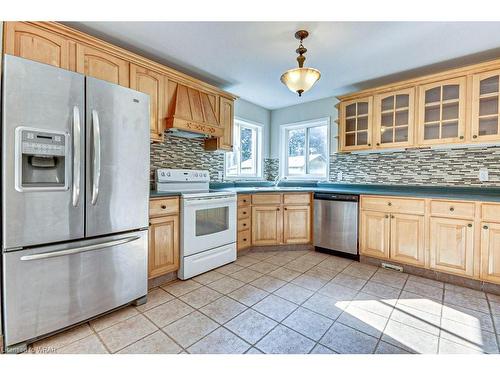 22 Dogwood Drive, Tillsonburg, ON - Indoor Photo Showing Kitchen