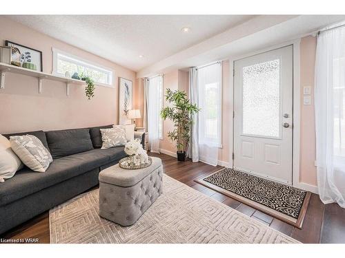 A-489 East Avenue, Kitchener, ON - Indoor Photo Showing Living Room