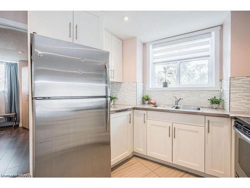 A-489 East Avenue, Kitchener, ON - Indoor Photo Showing Kitchen With Double Sink With Upgraded Kitchen