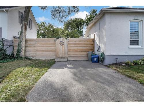 19 Cedar Street, Cambridge, ON - Outdoor With Exterior