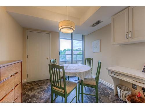 505-6 Willow Street, Waterloo, ON - Indoor Photo Showing Dining Room