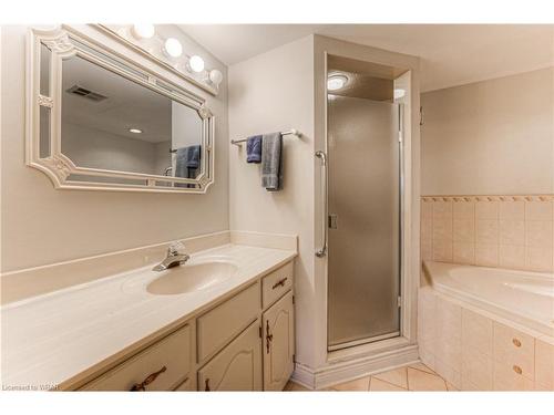 505-6 Willow Street, Waterloo, ON - Indoor Photo Showing Bathroom