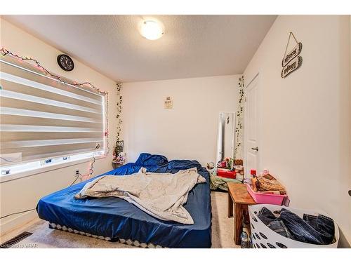 19 Garland Avenue, Cambridge, ON - Indoor Photo Showing Bedroom