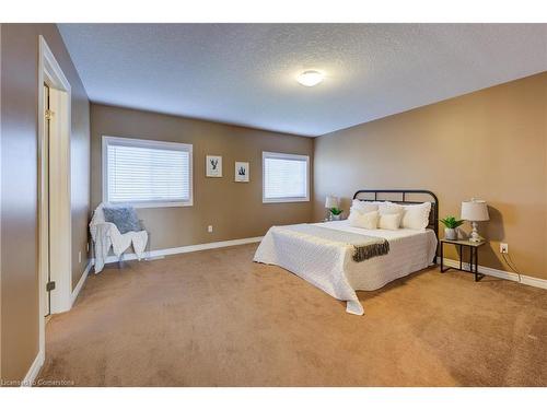 5 Hammacher Street, Baden, ON - Indoor Photo Showing Bedroom