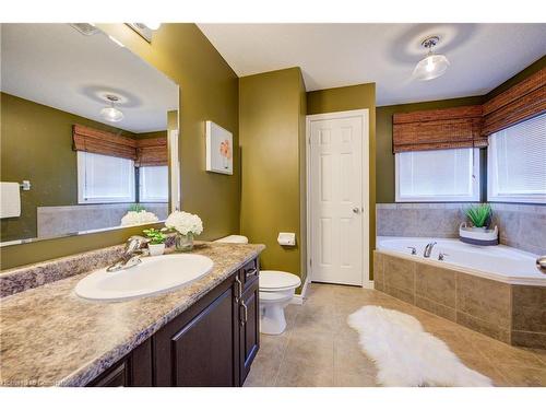 5 Hammacher Street, Baden, ON - Indoor Photo Showing Bathroom