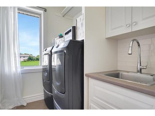 4663 Wellington 35 Road, Puslinch, ON - Indoor Photo Showing Laundry Room