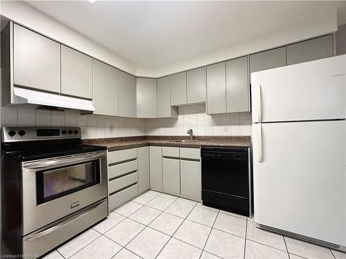 4107 Jefton Crescent, Mississauga, ON - Indoor Photo Showing Kitchen