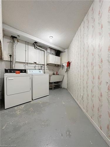 4107 Jefton Crescent, Mississauga, ON - Indoor Photo Showing Laundry Room