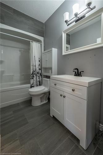 26 Ann Street S, Clifford, ON - Indoor Photo Showing Bathroom