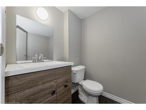 34-210 Glamis Road, Cambridge, ON - Indoor Photo Showing Bathroom