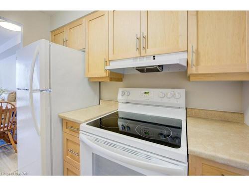 202-1414 King Street E, Kitchener, ON - Indoor Photo Showing Kitchen