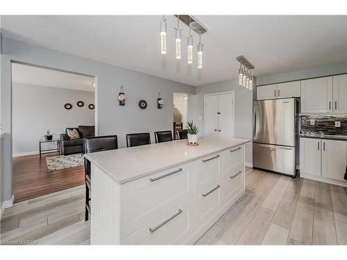 201 Brandenburg Court, Waterloo, ON - Indoor Photo Showing Kitchen