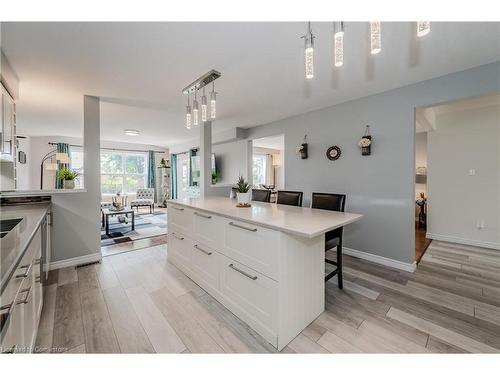 201 Brandenburg Court, Waterloo, ON - Indoor Photo Showing Kitchen