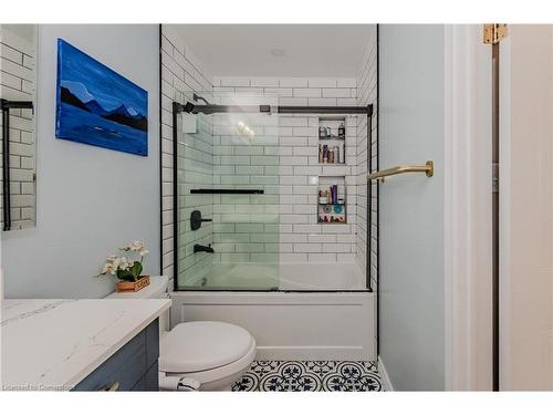 201 Brandenburg Court, Waterloo, ON - Indoor Photo Showing Bathroom