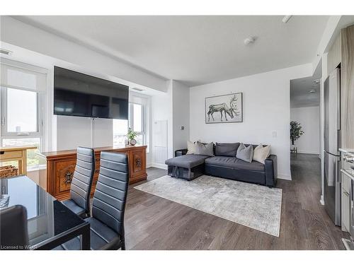 1108-30 Samuel Wood Way, Toronto, ON - Indoor Photo Showing Living Room