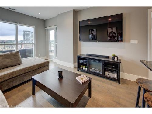 601-1 Victoria Street S, Kitchener, ON - Indoor Photo Showing Living Room With Fireplace