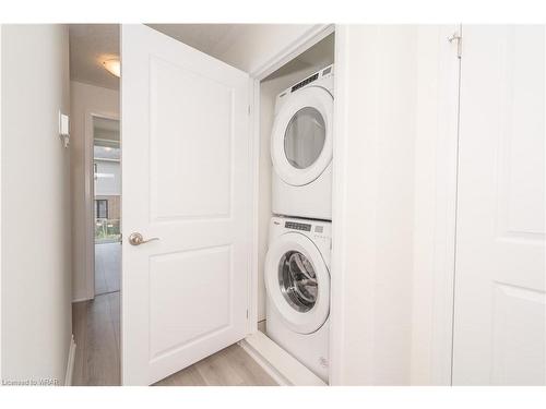 08-142 Foamflower Place, Waterloo, ON - Indoor Photo Showing Laundry Room