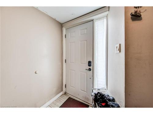 36-60 Elmsdale Drive, Kitchener, ON - Indoor Photo Showing Other Room