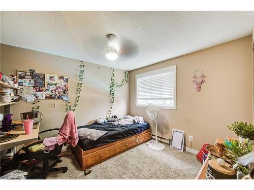 36-60 Elmsdale Drive, Kitchener, ON - Indoor Photo Showing Bedroom