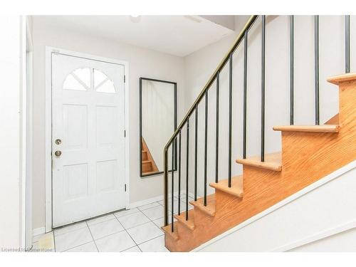 464 Hazel Street, Waterloo, ON - Indoor Photo Showing Other Room