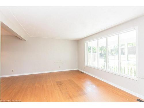 464 Hazel Street, Waterloo, ON - Indoor Photo Showing Other Room