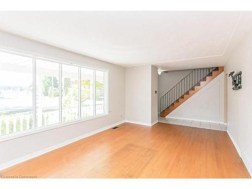 464 Hazel Street, Waterloo, ON - Indoor Photo Showing Other Room