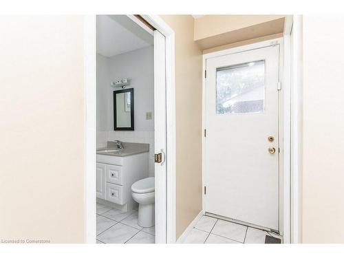 464 Hazel Street, Waterloo, ON - Indoor Photo Showing Bathroom