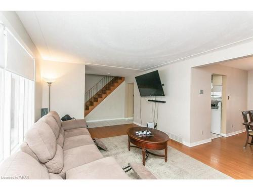 464 Hazel Street, Waterloo, ON - Indoor Photo Showing Living Room